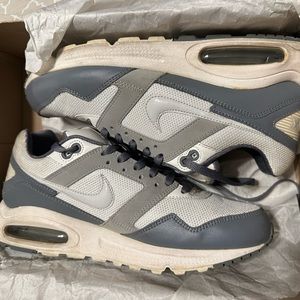 Men’s 10.5 Nike Air Max Navigate